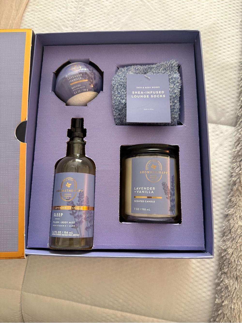 NIB Bath & Body Works Lavender Vanilla Aromatherapy Gift Set - Purple
